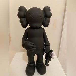 KAWS Share in full black